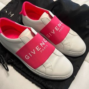 GIVENCHY URBAN STREET ELASTIC STRAP LOGO SNEAKER size 38.5